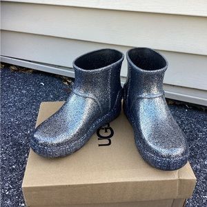 UGG Kids Silver Glitter Boots